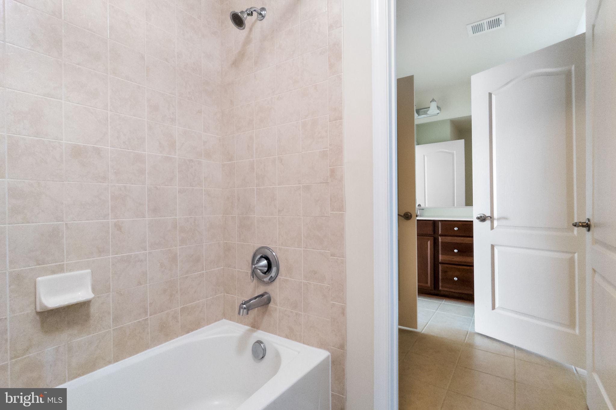 LANSDOWNE TOWN CENTER - Residential