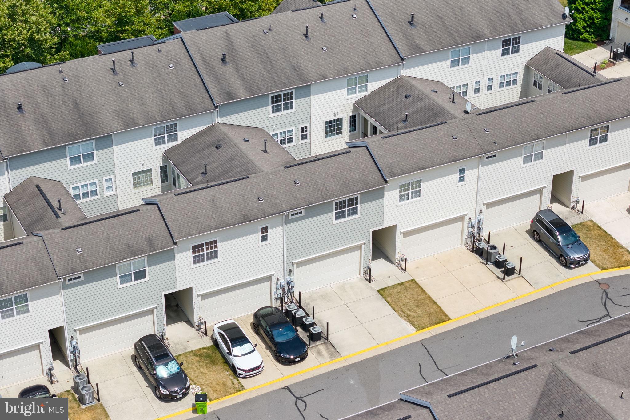 LANSDOWNE TOWN CENTER - Residential