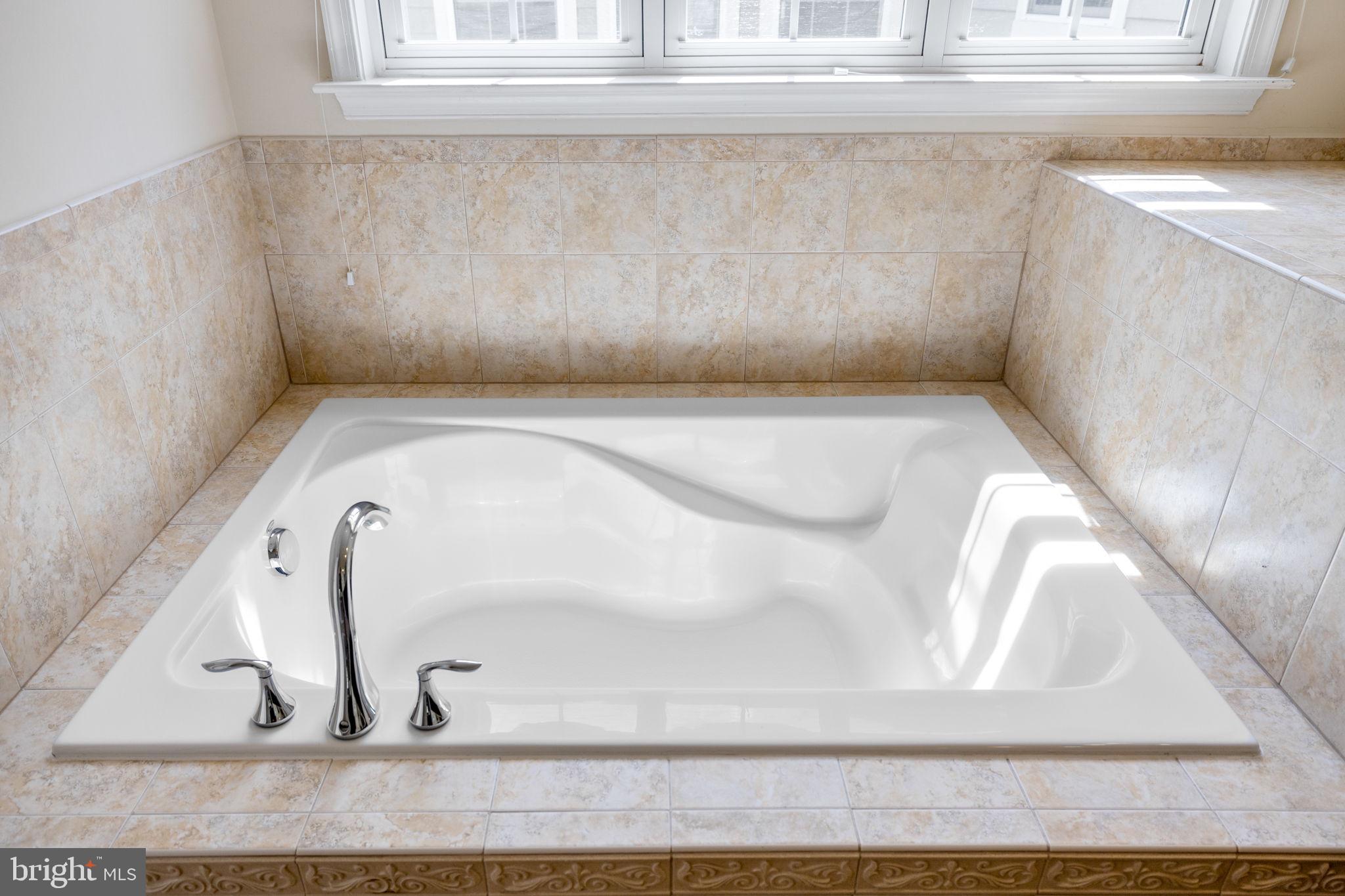 LANSDOWNE TOWN CENTER - Residential