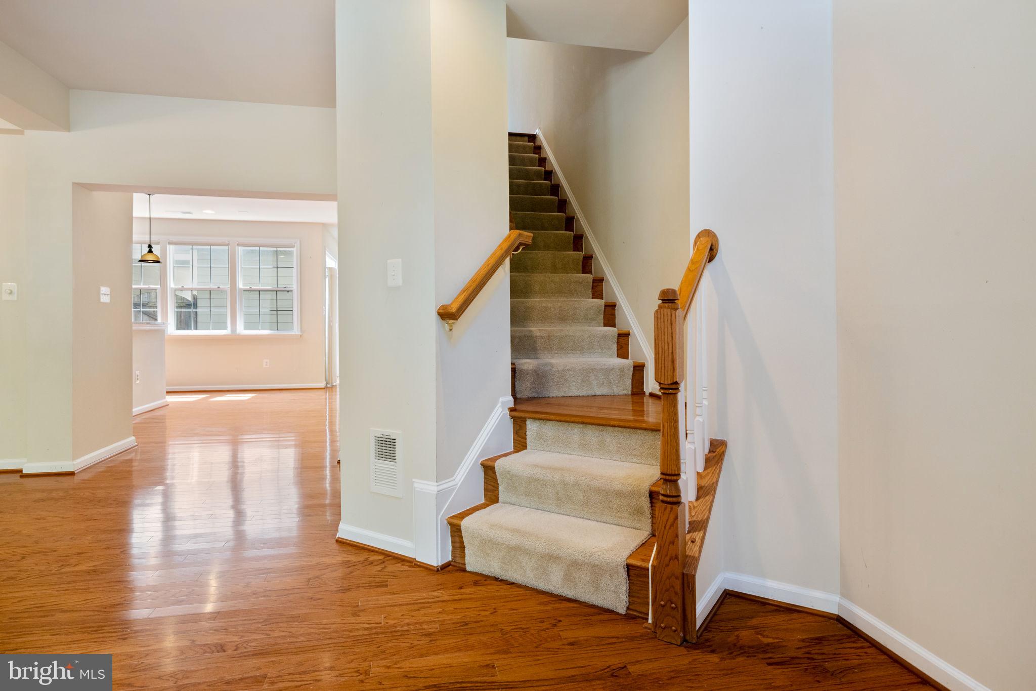 LANSDOWNE TOWN CENTER - Residential