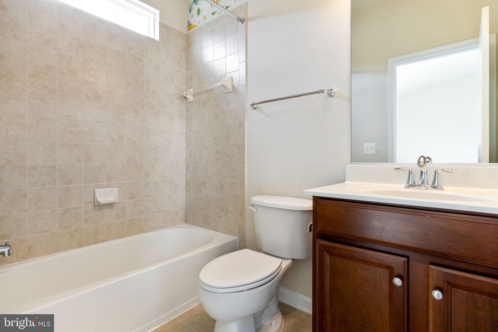 LANSDOWNE TOWN CENTER - Residential