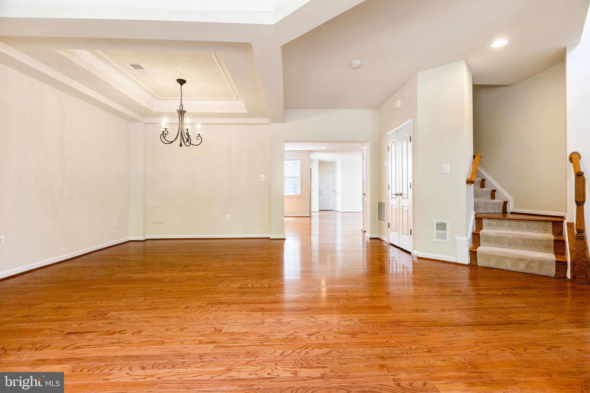 LANSDOWNE TOWN CENTER - Residential