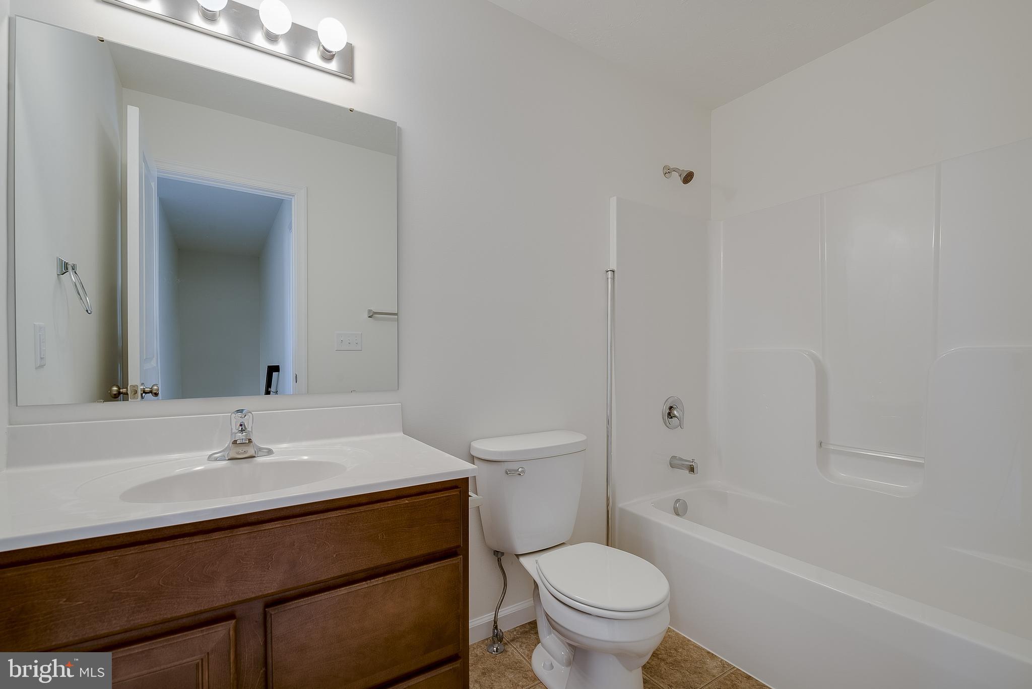 KINGS COURT AT BROWNSTONE - Residential