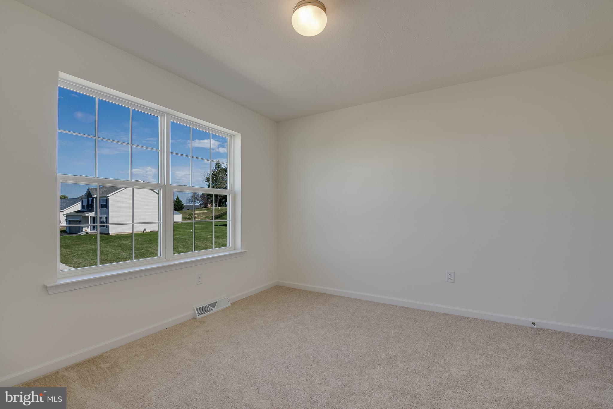 KINGS COURT AT BROWNSTONE - Residential