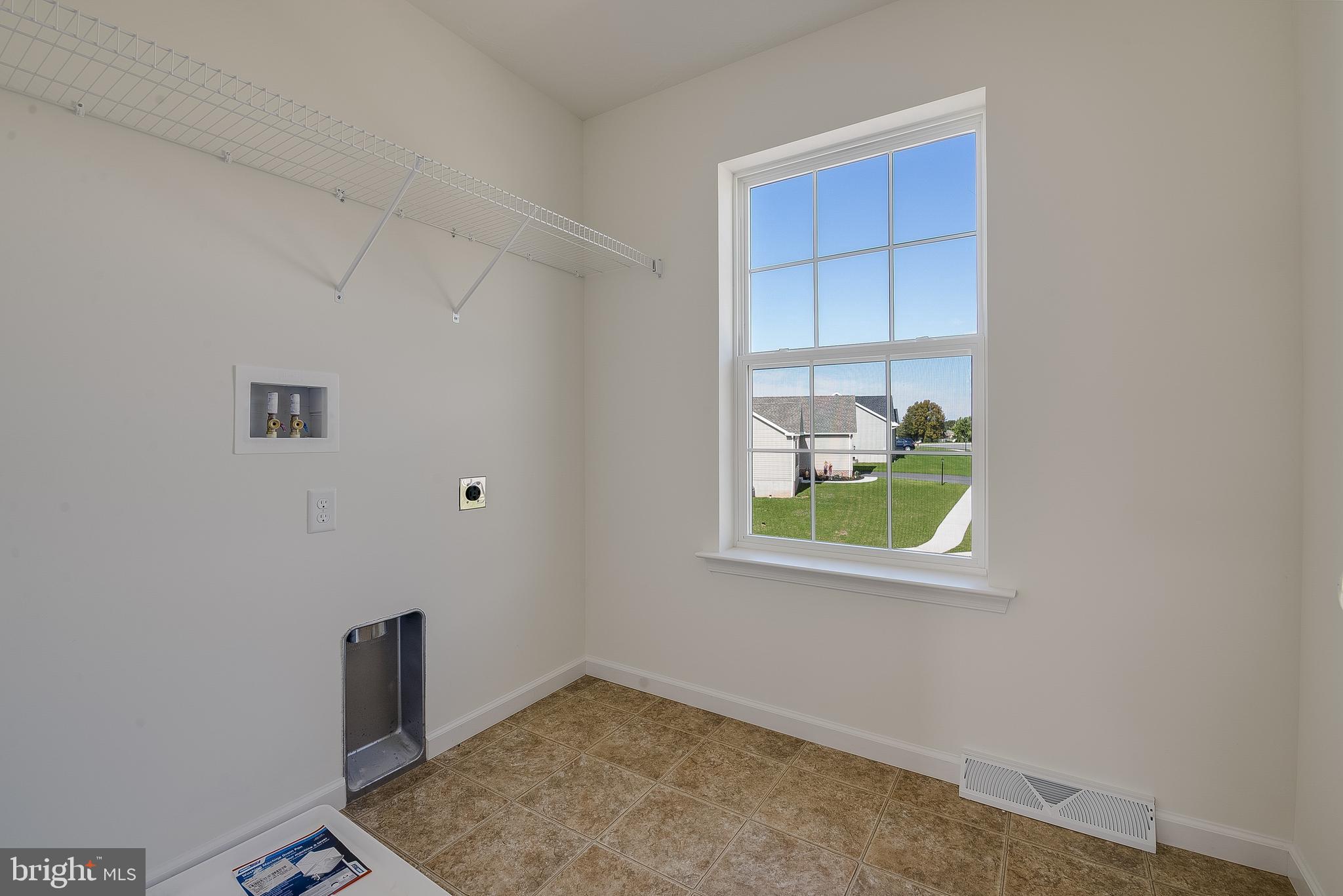 KINGS COURT AT BROWNSTONE - Residential