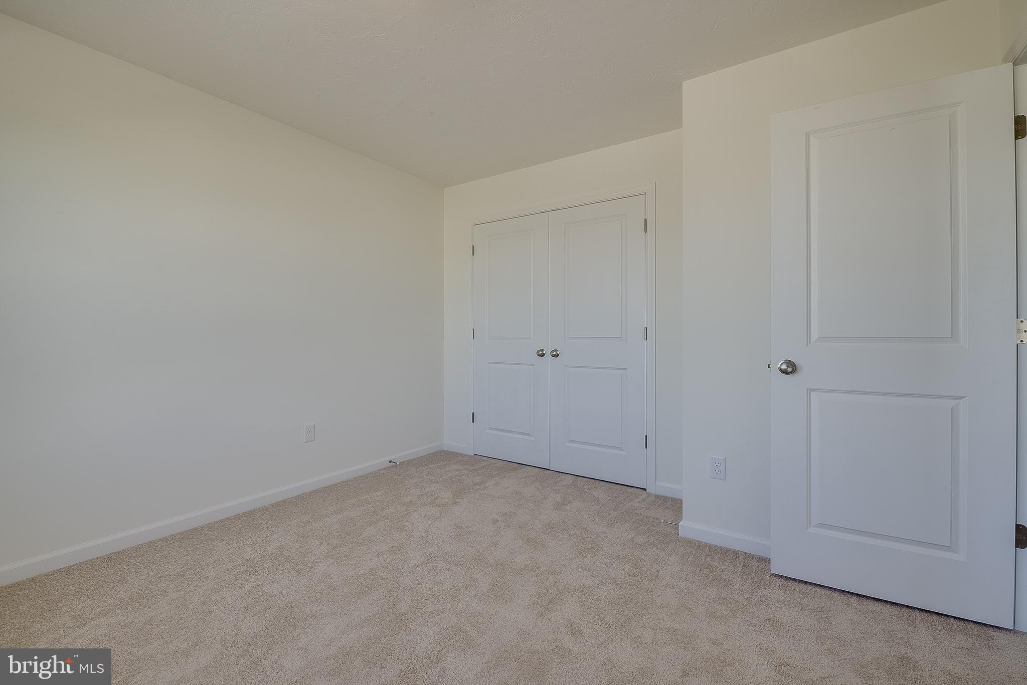 KINGS COURT AT BROWNSTONE - Residential