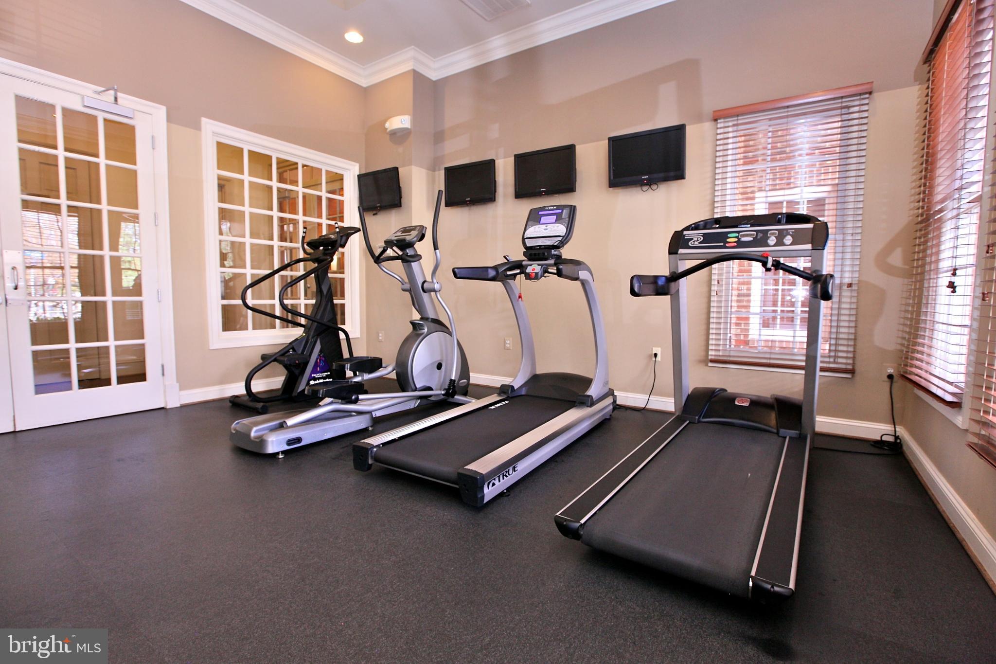 HIGH POINTE AT JEFFERSON PARK - Residential Lease