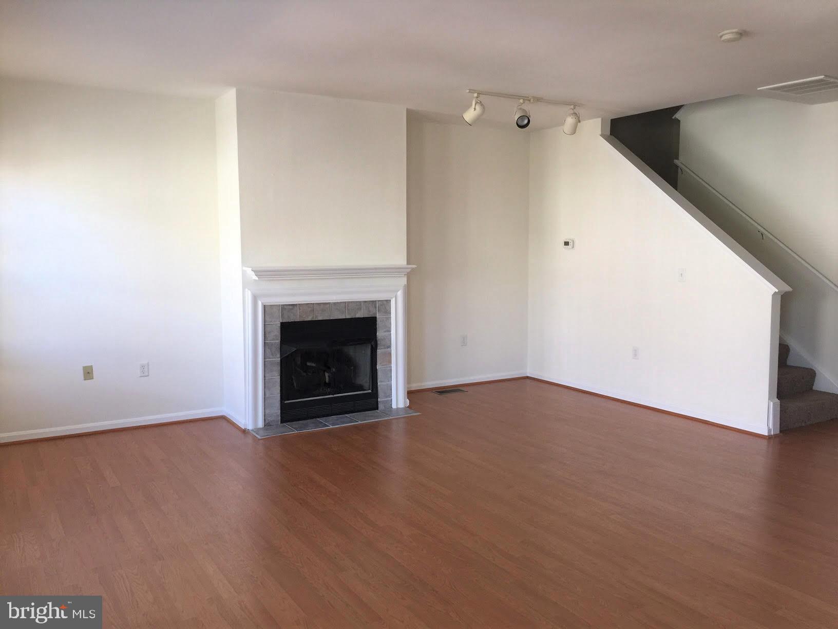 HIGH POINTE AT JEFFERSON PARK - Residential Lease