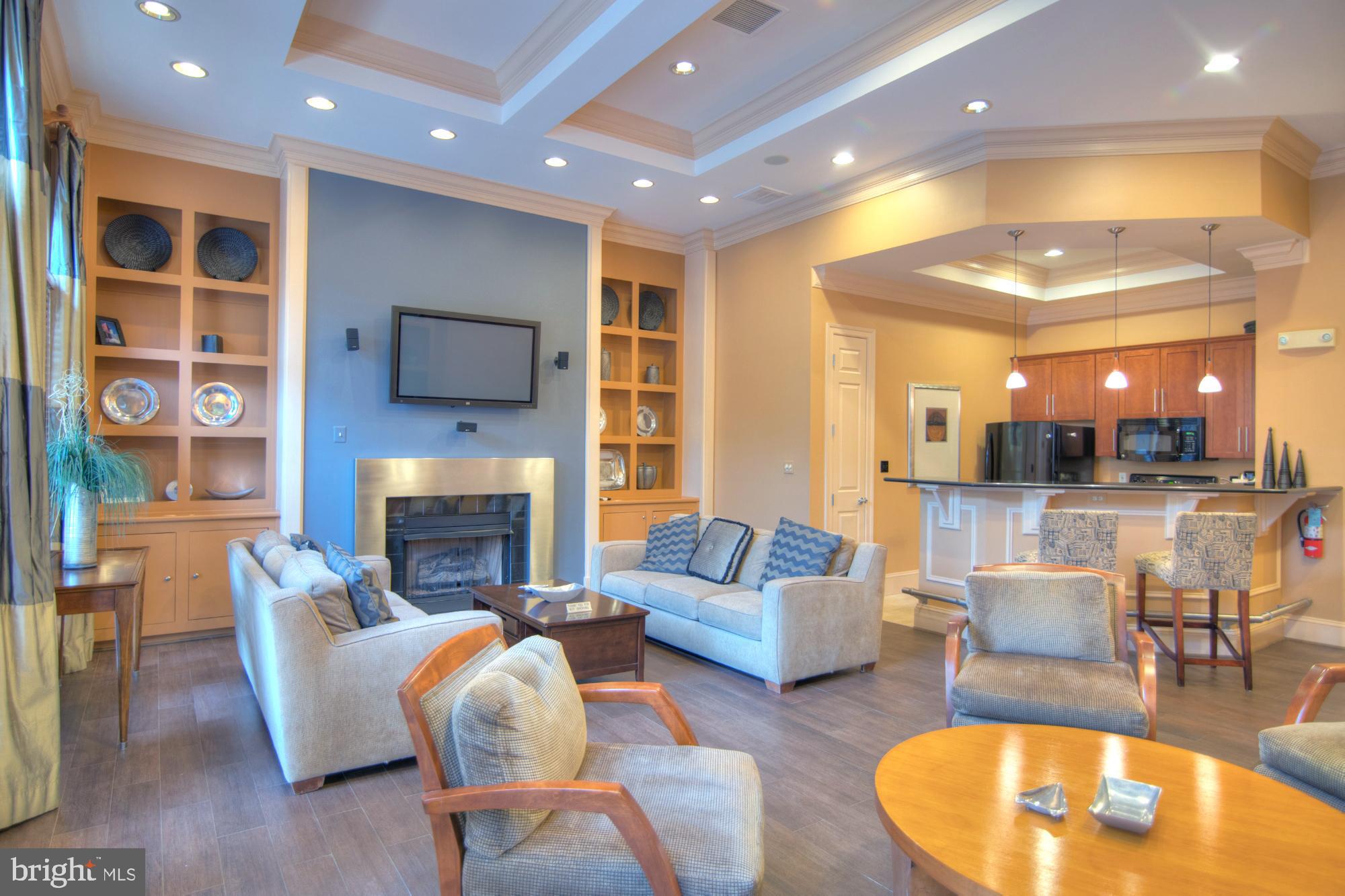 HIGH POINTE AT JEFFERSON PARK - Residential Lease