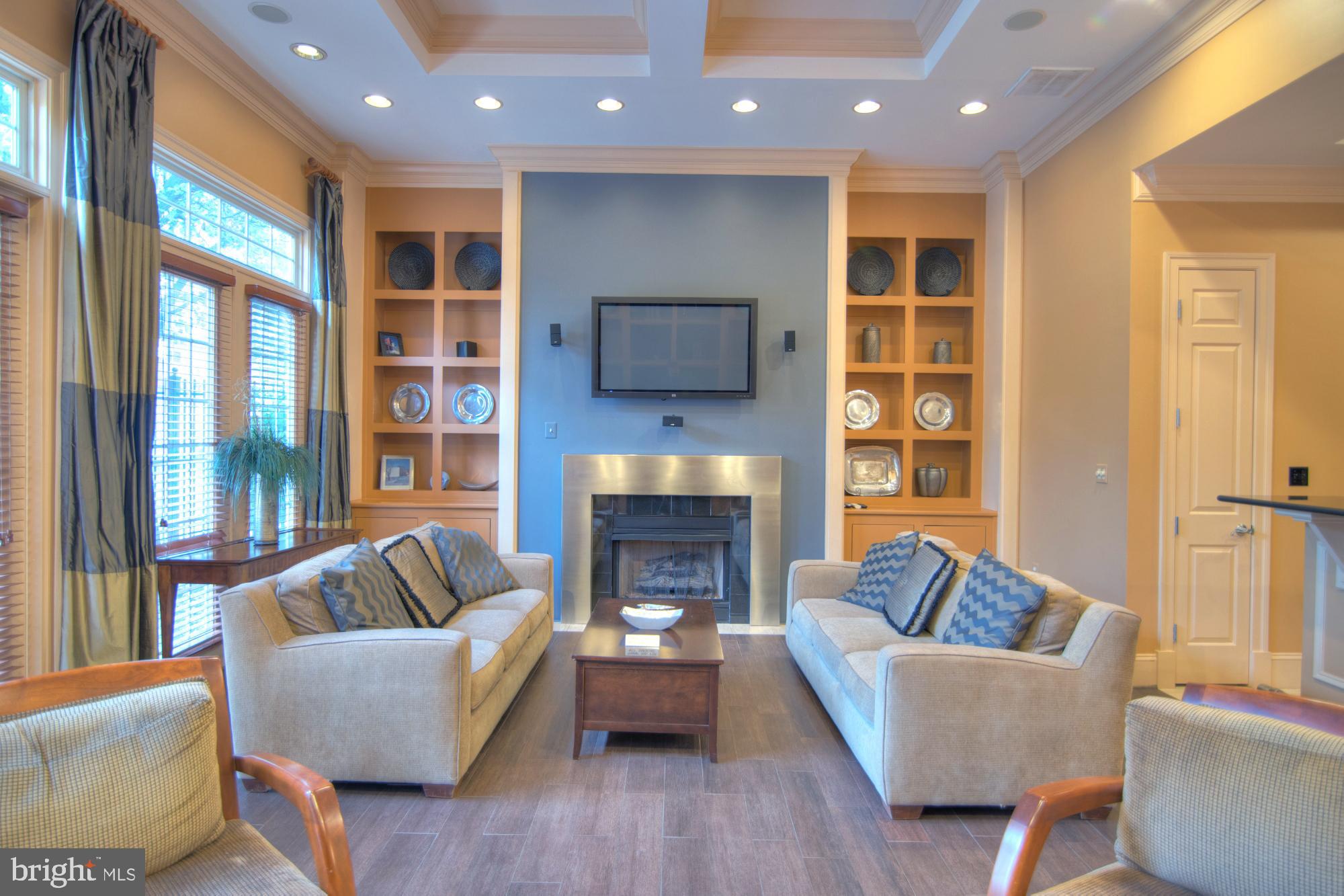 HIGH POINTE AT JEFFERSON PARK - Residential Lease