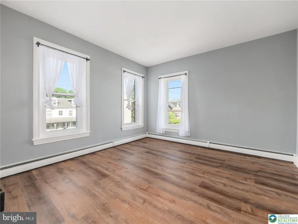 Lyon Station, Pennsylvania 19536, United States, 4 Bedrooms Bedrooms, ,2 BathroomsBathrooms,Residential,Active,157396