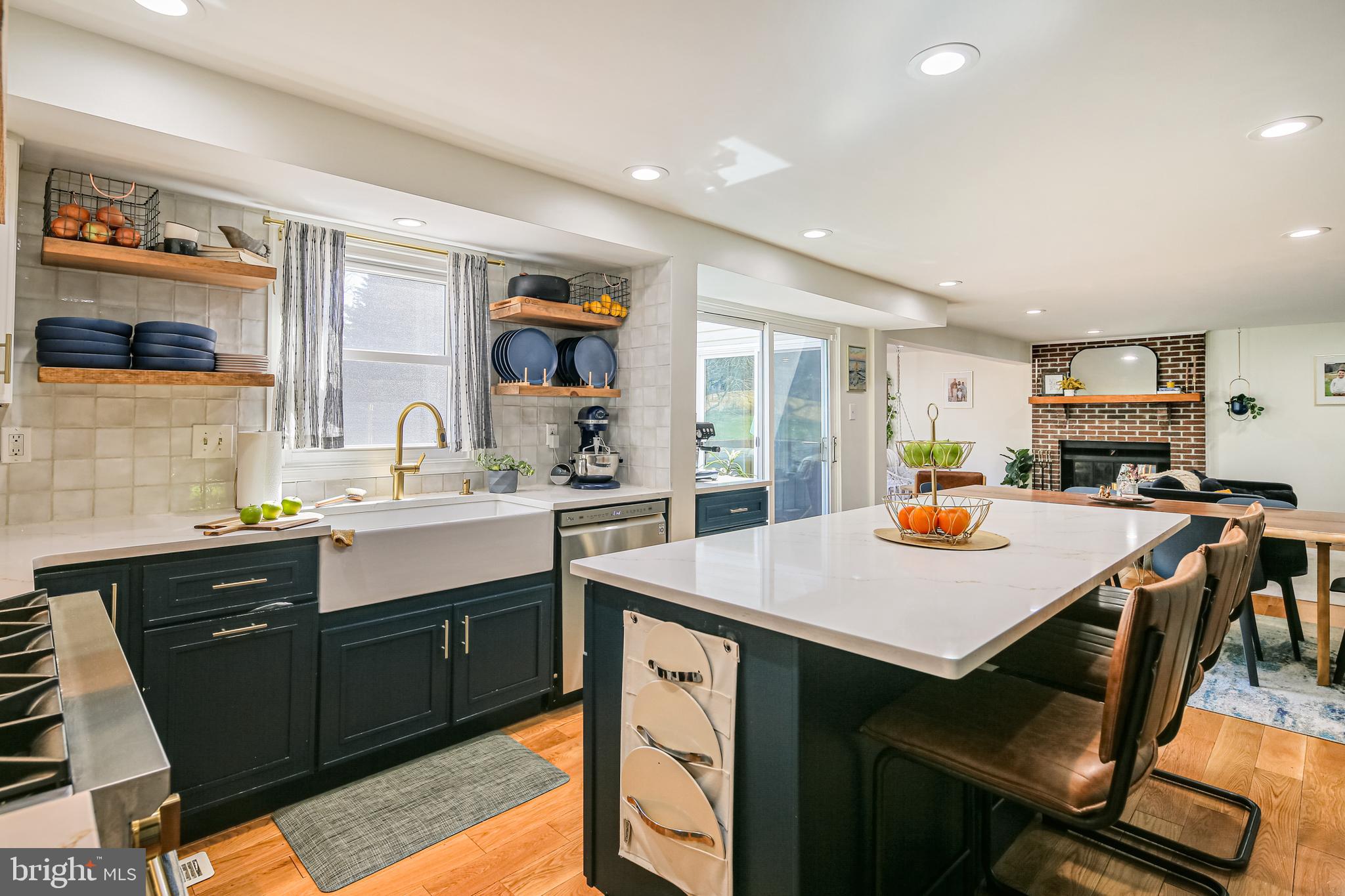 CENTENNIAL MANOR - Residential