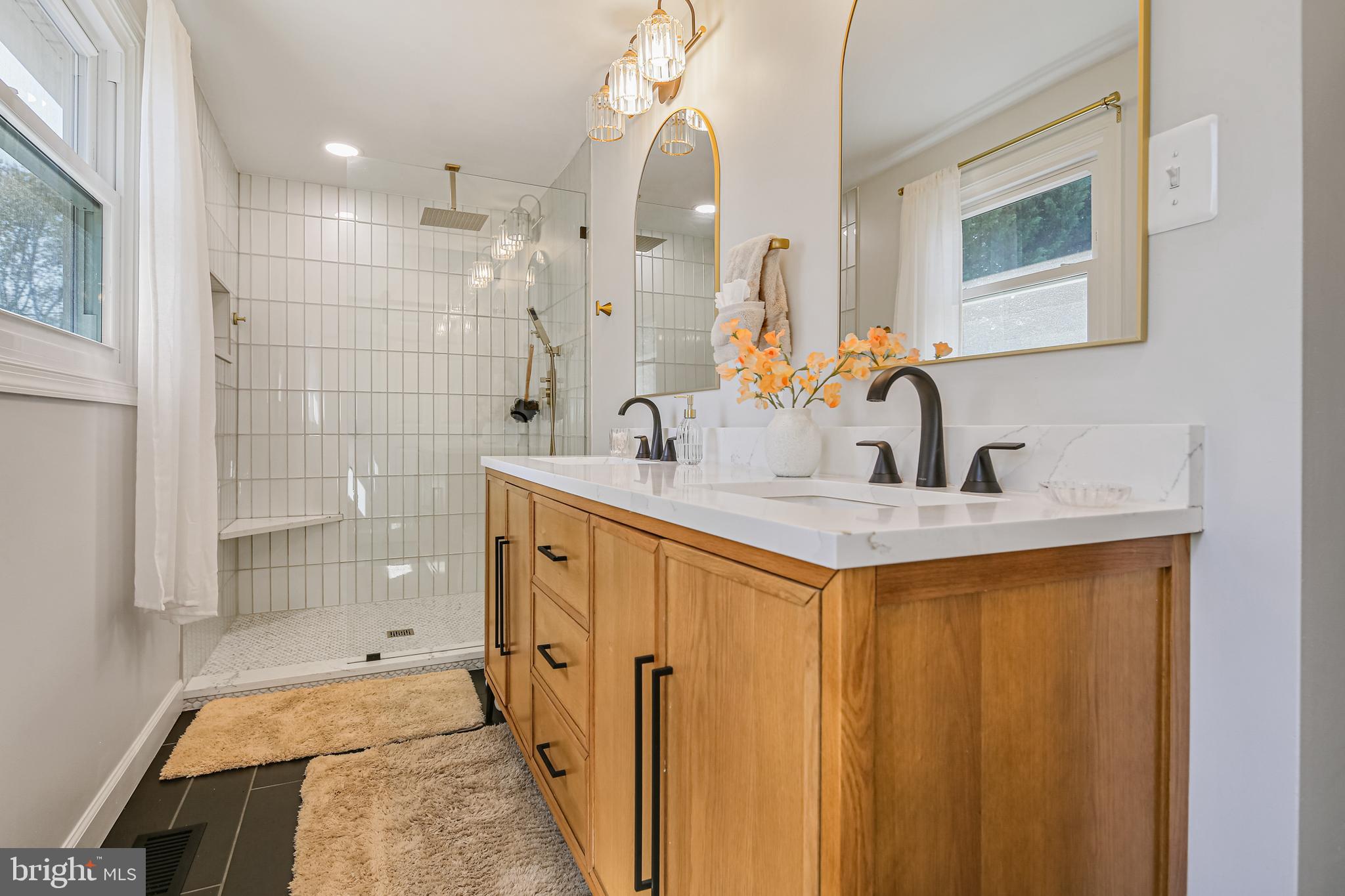 CENTENNIAL MANOR - Residential