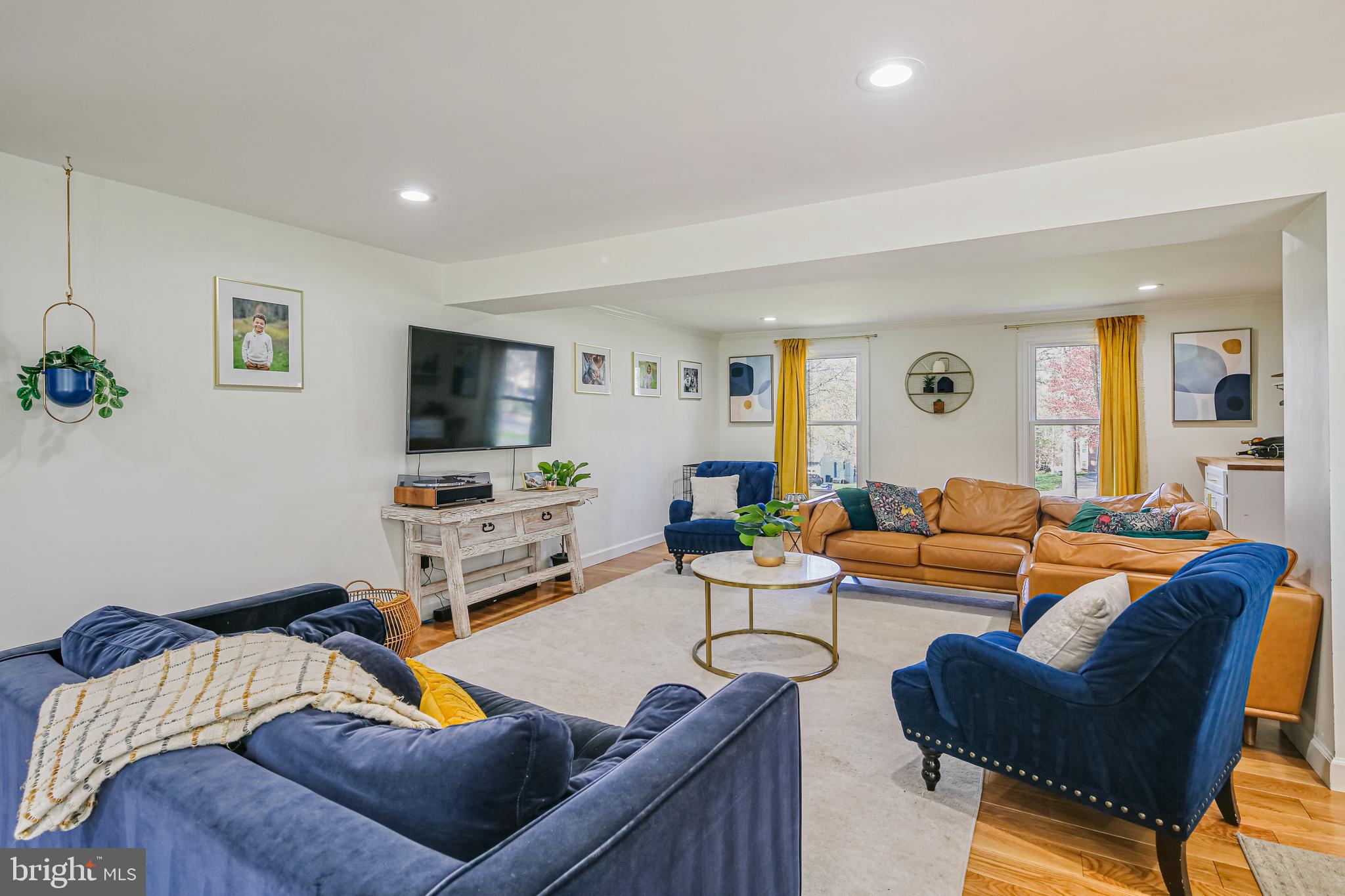 CENTENNIAL MANOR - Residential