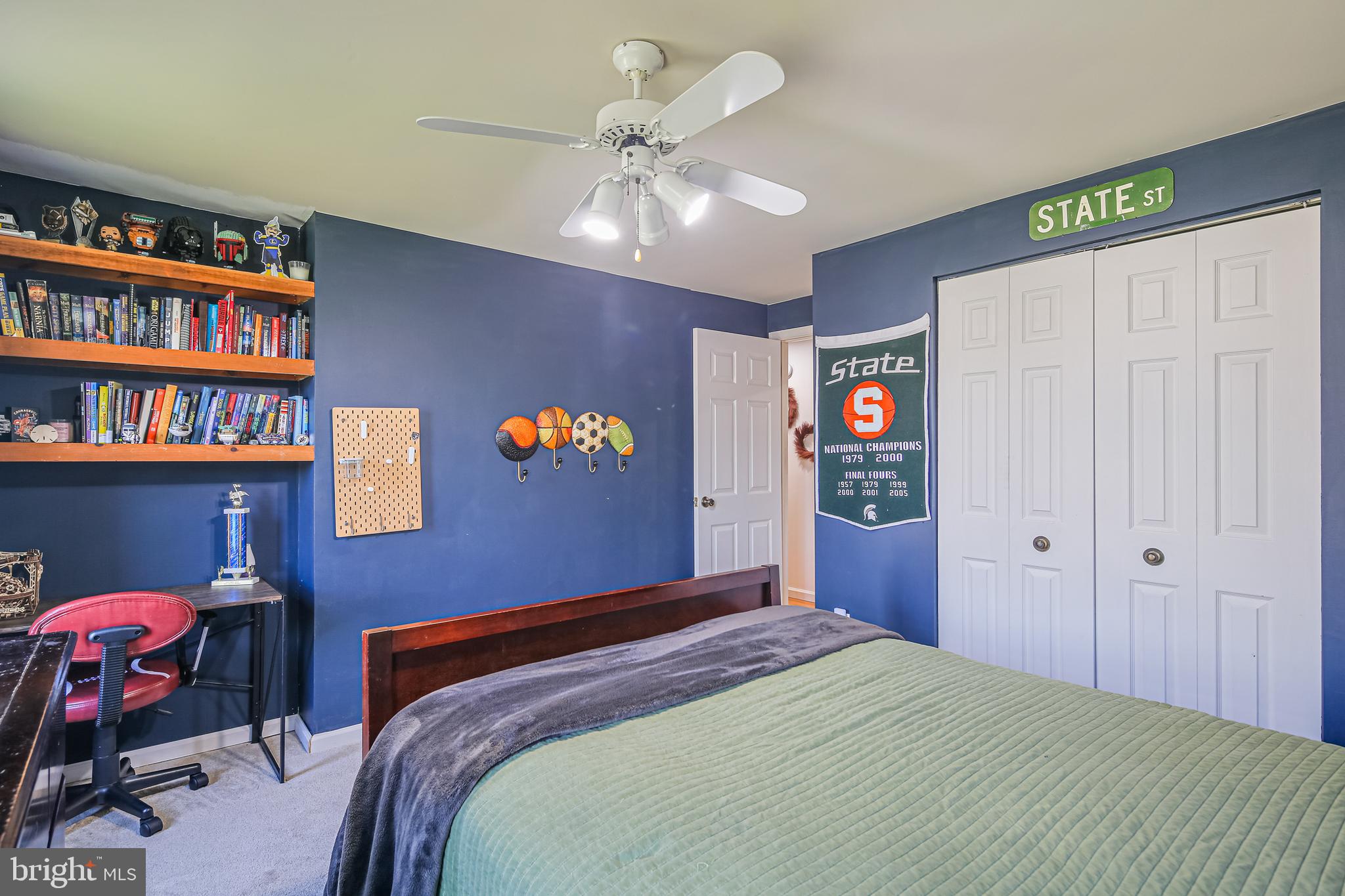 CENTENNIAL MANOR - Residential