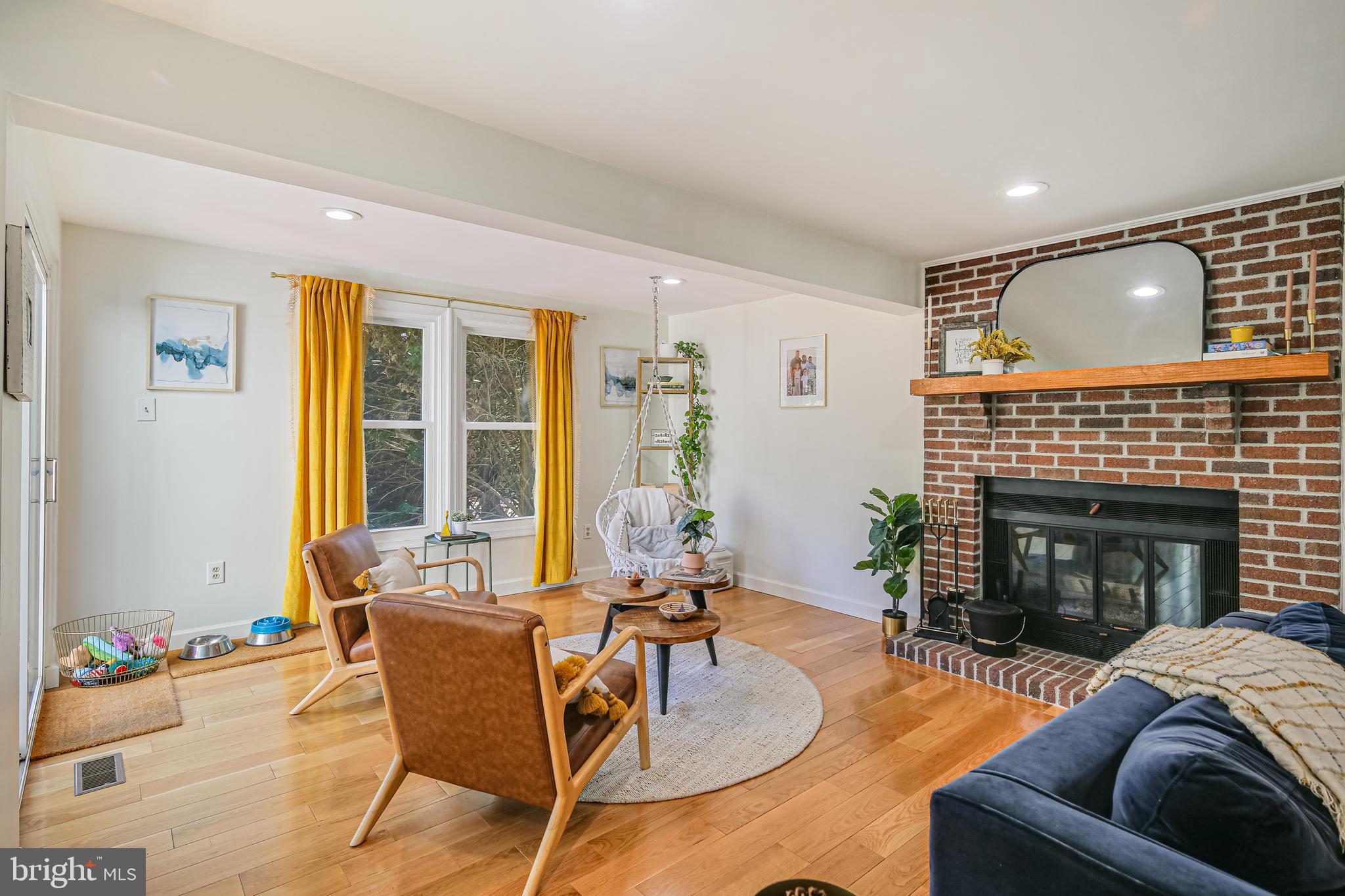 CENTENNIAL MANOR - Residential