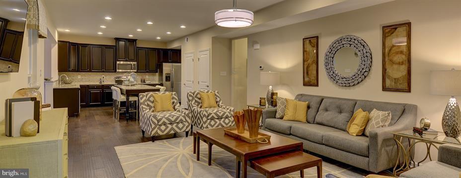 STRAY WINDS FARM - Residential