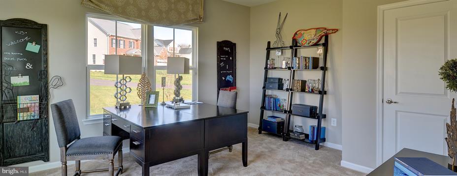 STRAY WINDS FARM - Residential