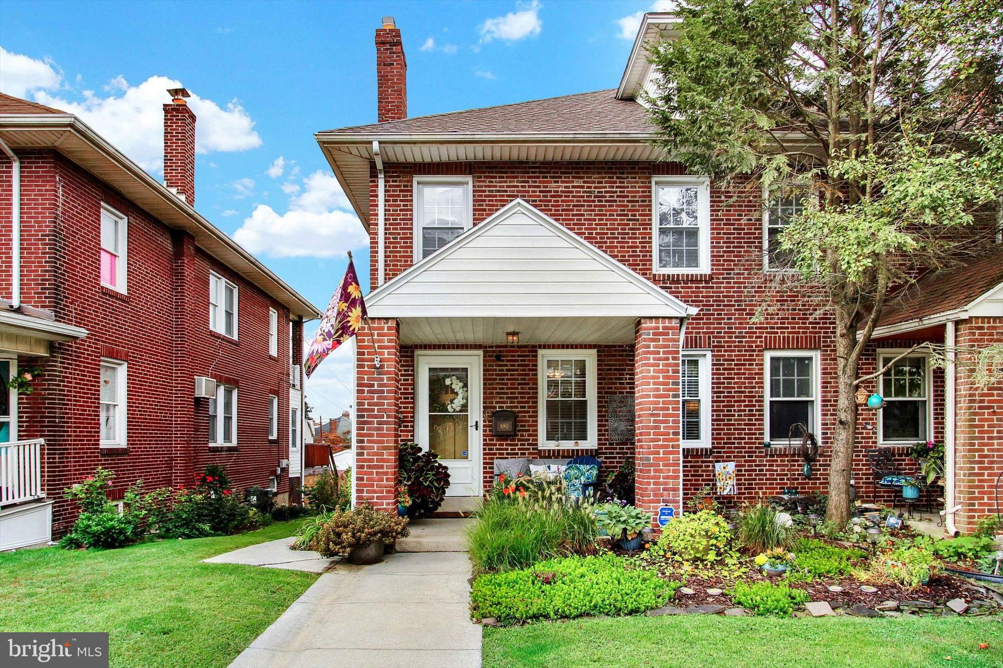 THE AVENUES - Residential