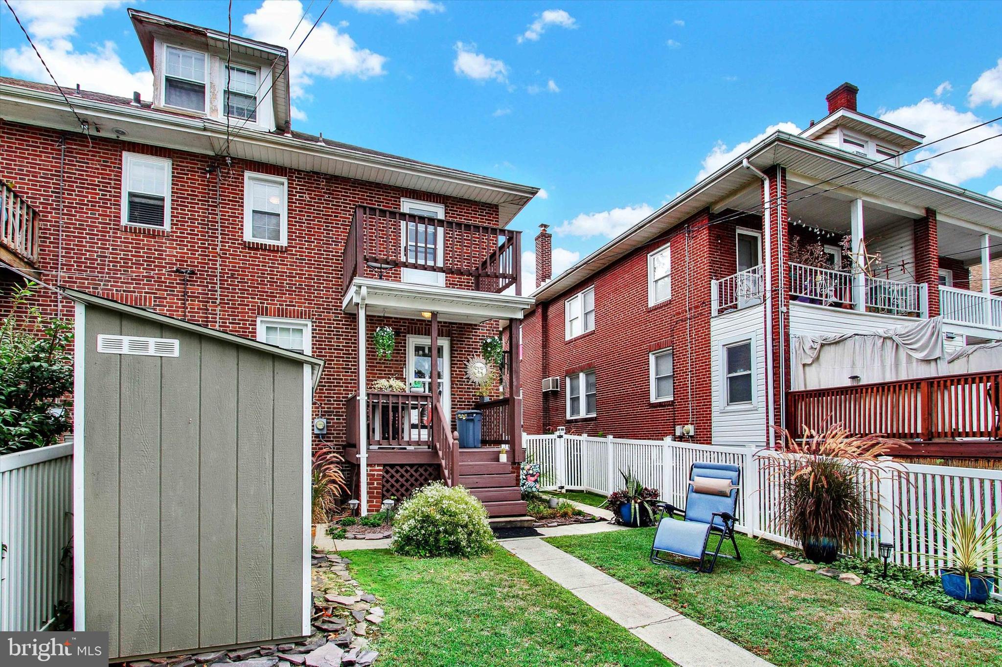 THE AVENUES - Residential