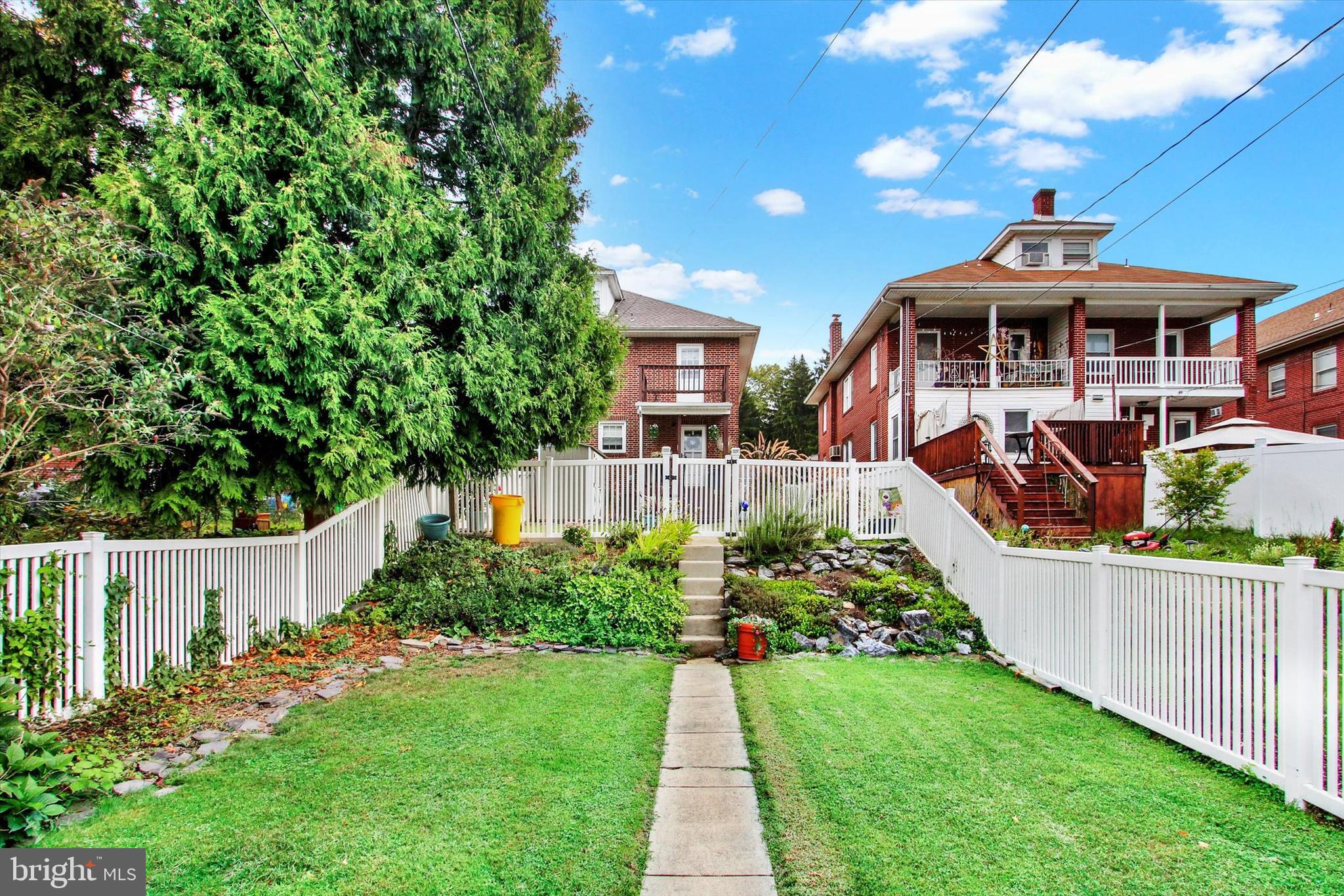 THE AVENUES - Residential