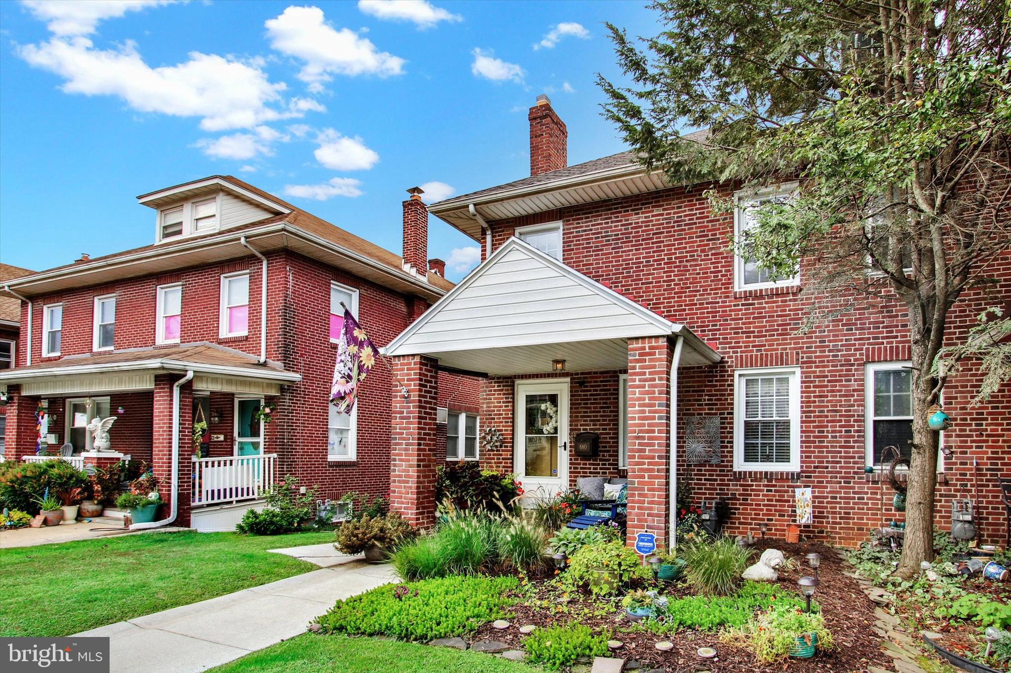 THE AVENUES - Residential