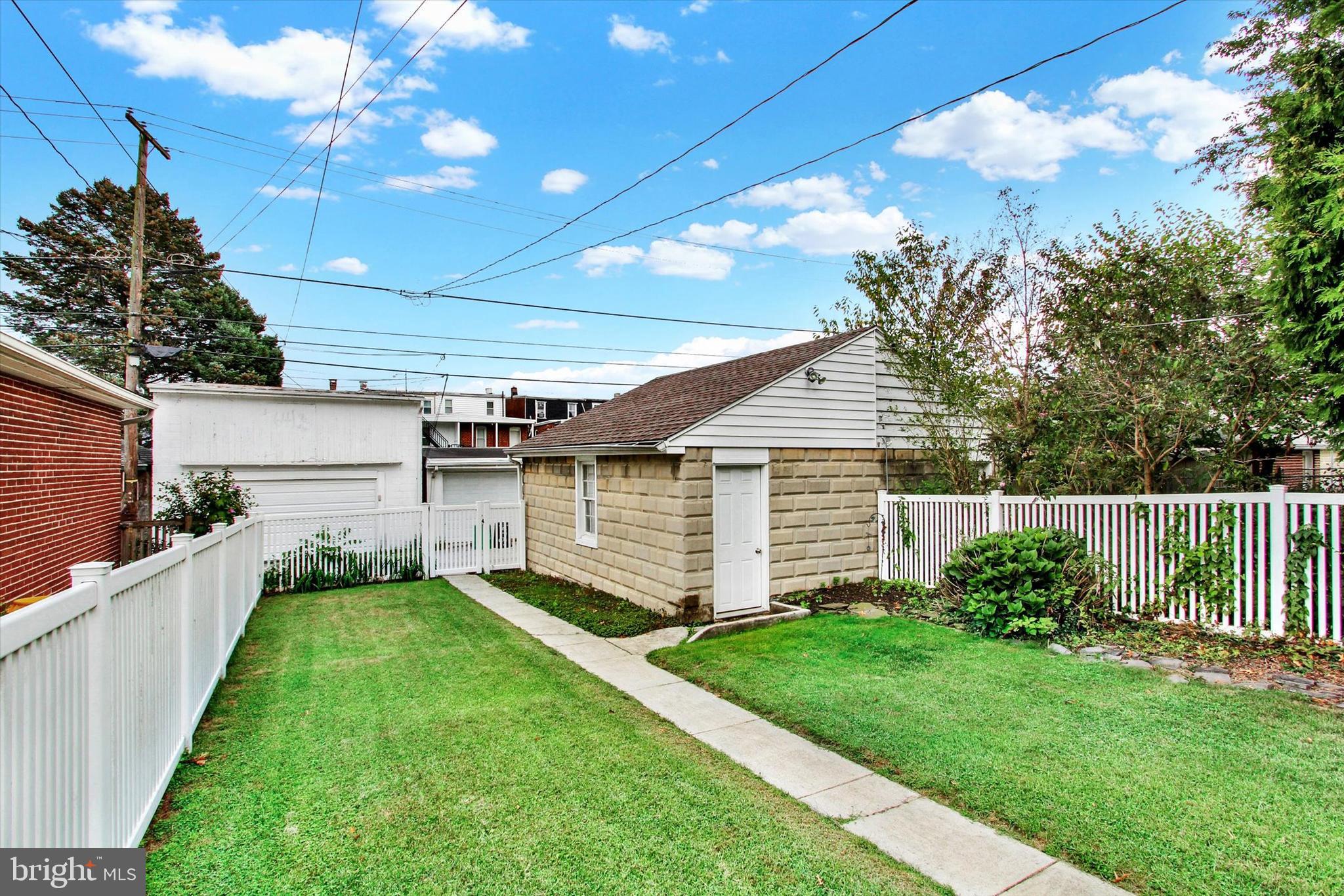 THE AVENUES - Residential