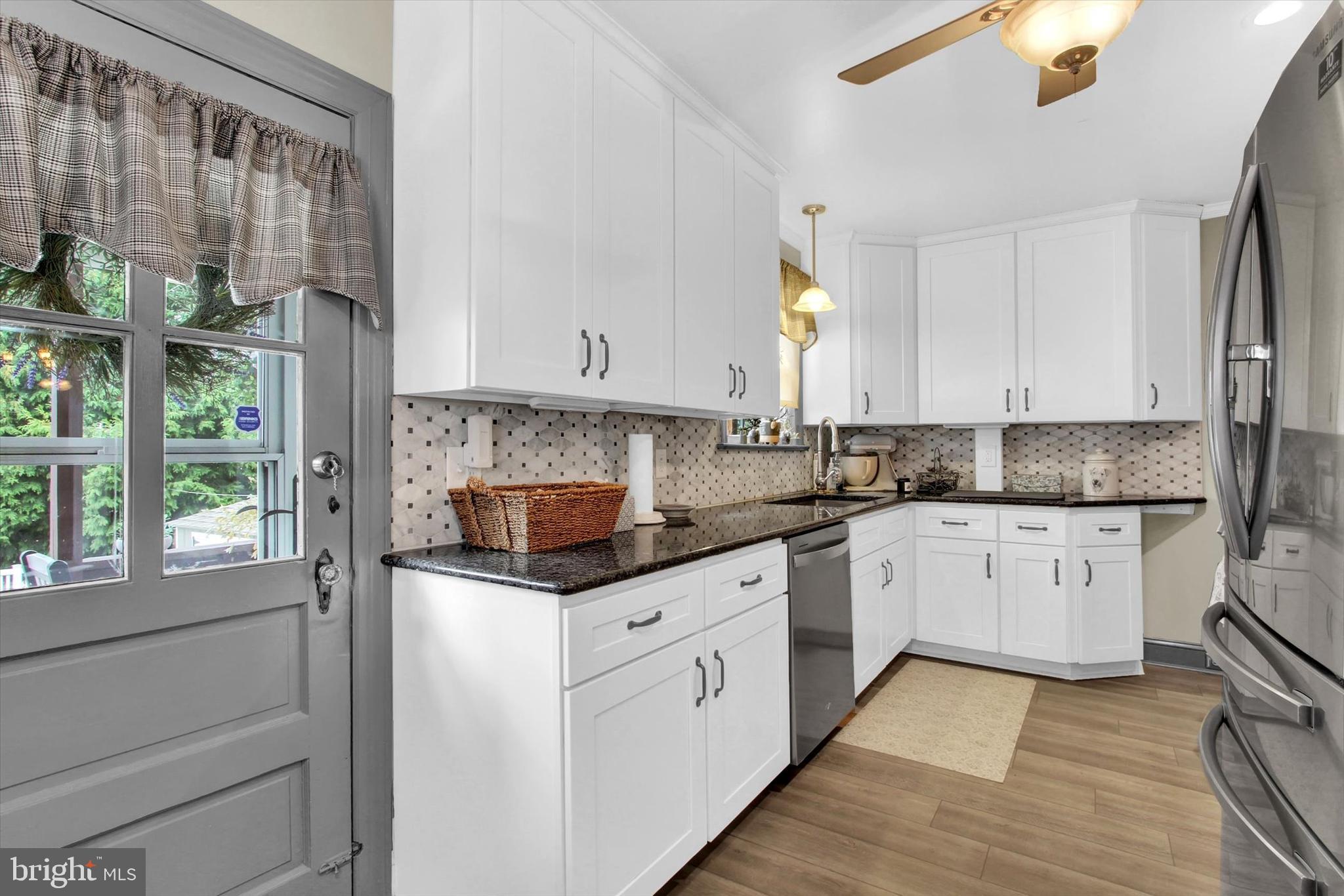 THE AVENUES - Residential