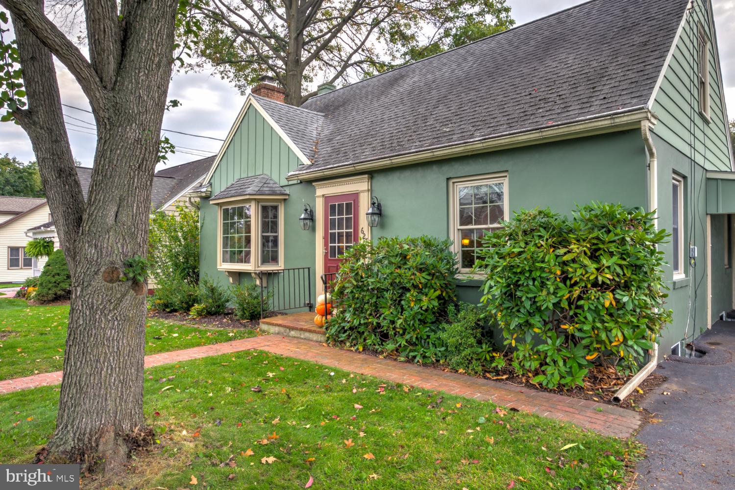 627 W HIGH STREET