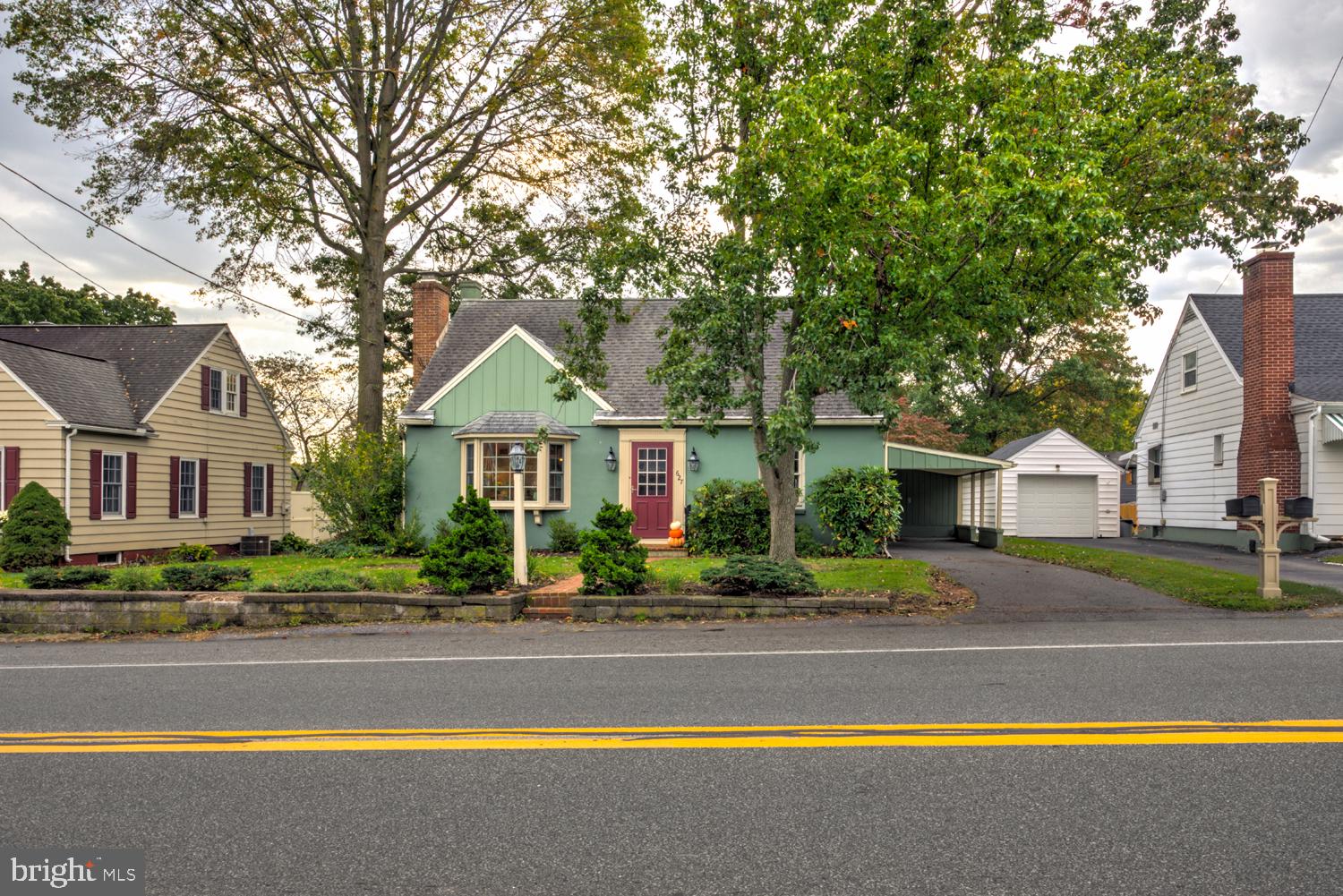 627 W HIGH STREET