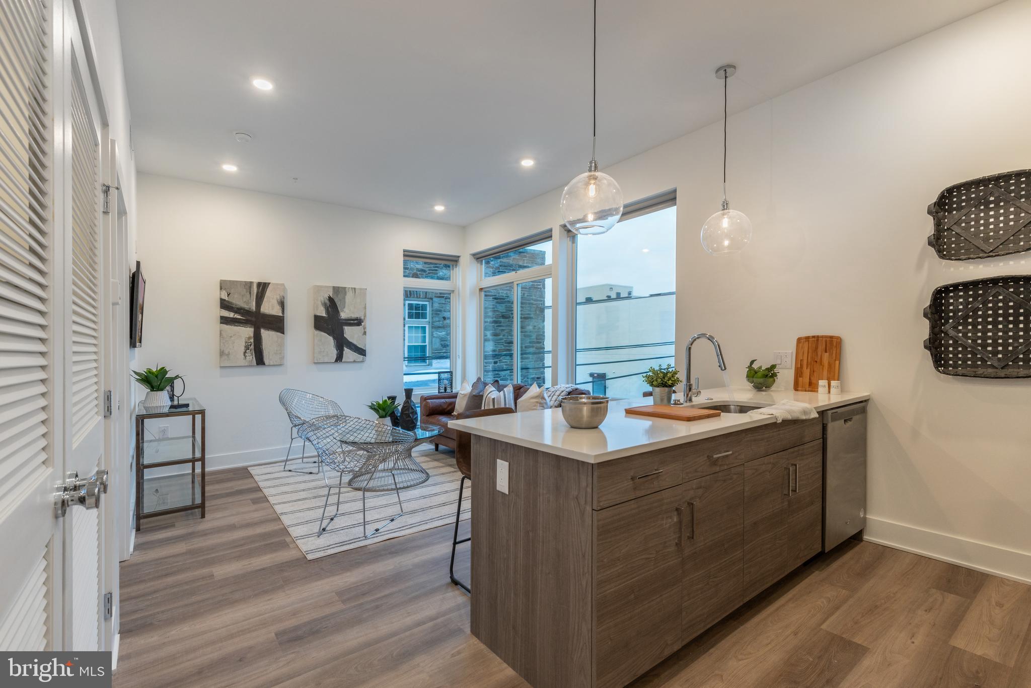 5545 PULASKI AVENUE 401