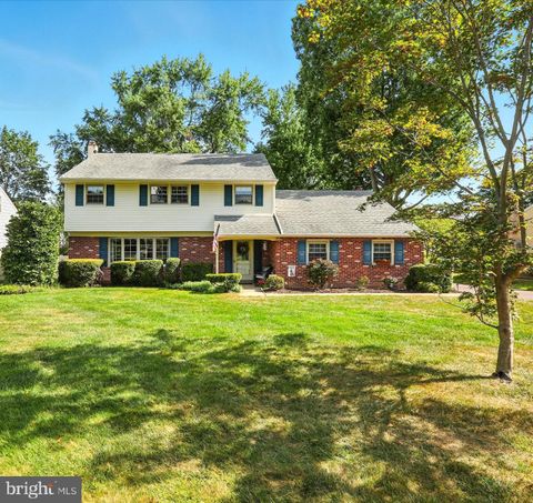 236 OAK HILL DRIVE HATBORO PA 19040