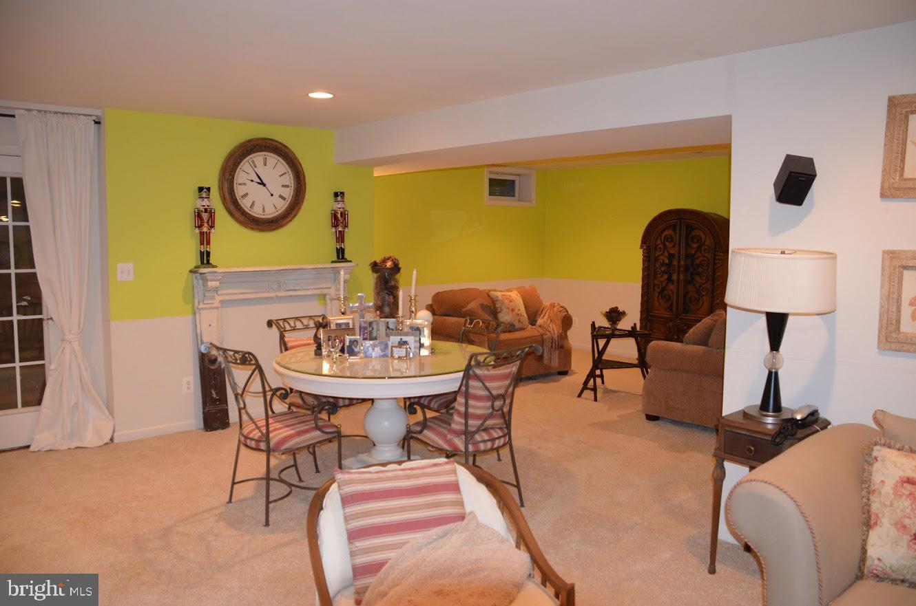 WOODSTREAM - Residential Lease