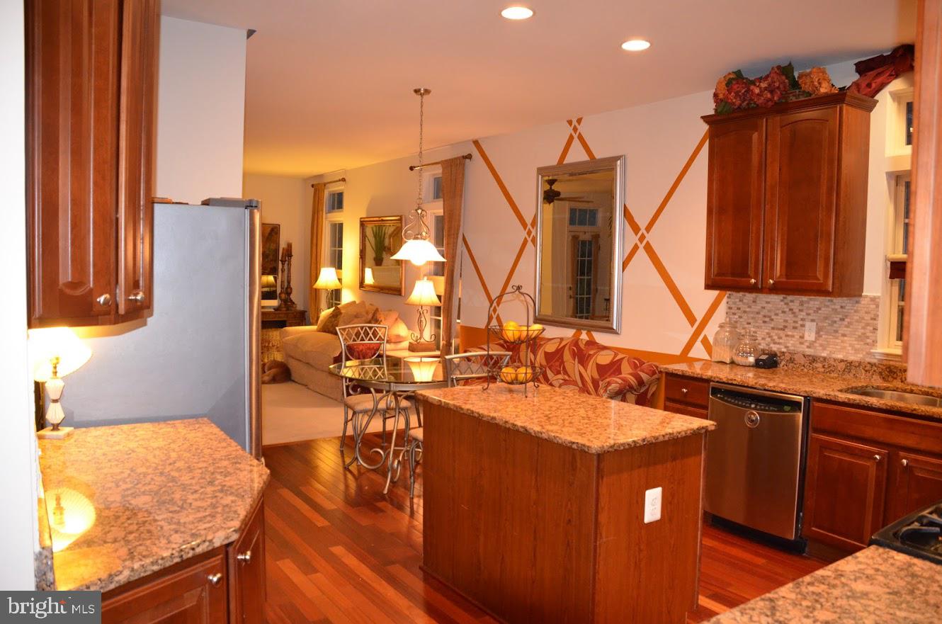 WOODSTREAM - Residential Lease