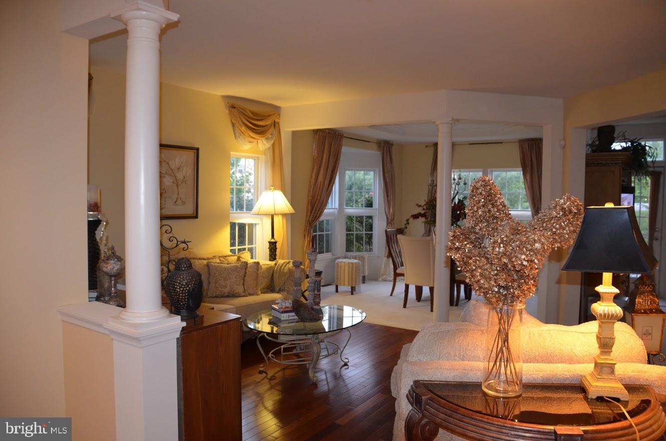 WOODSTREAM - Residential Lease
