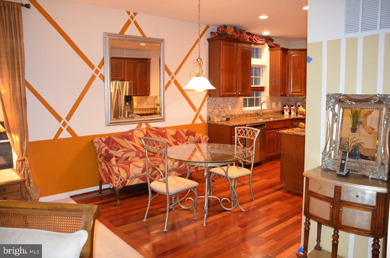 WOODSTREAM - Residential Lease