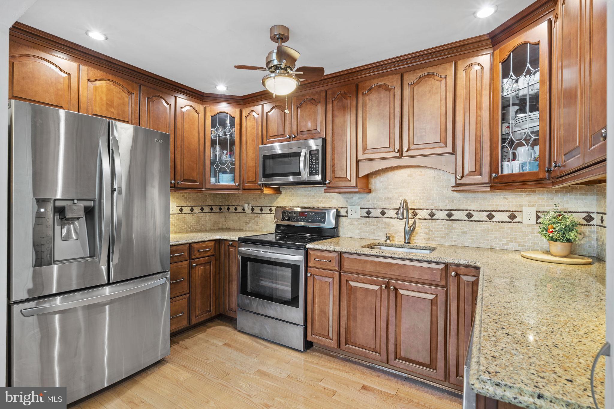 275 GREEN STREET 5H1