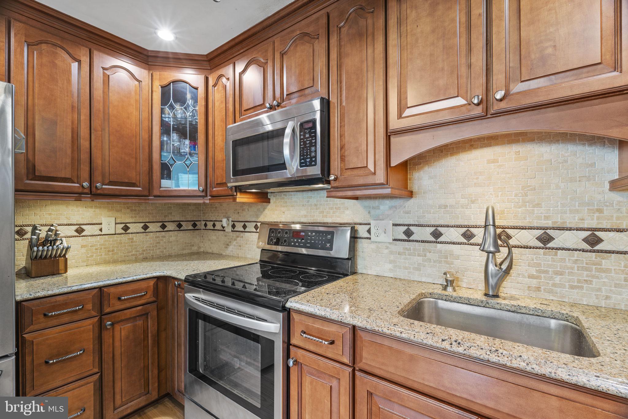 275 GREEN STREET 5H1