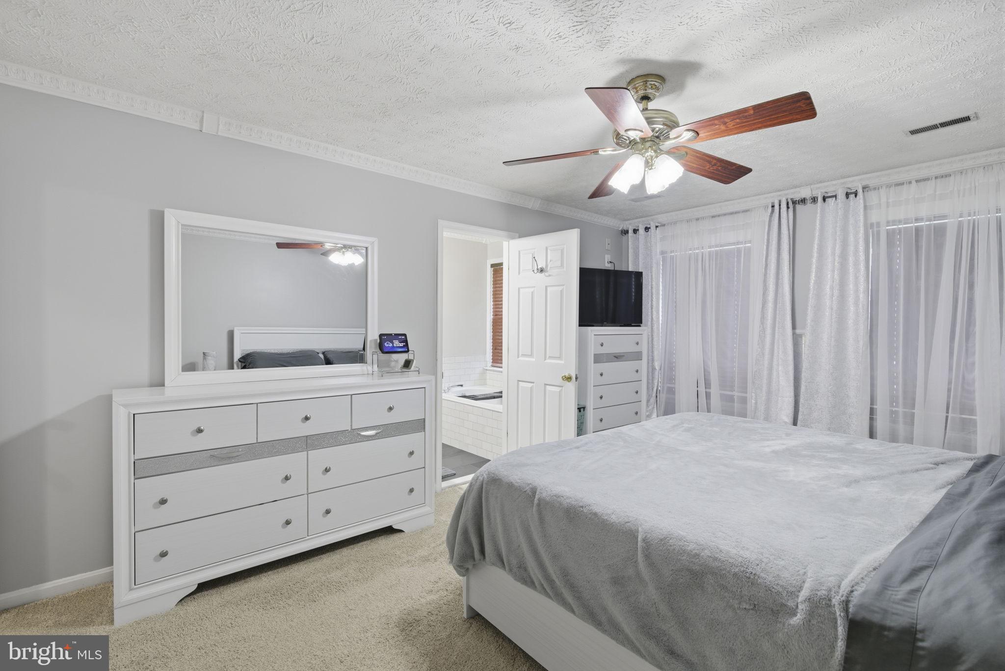 HARFORD TOWN - Residential