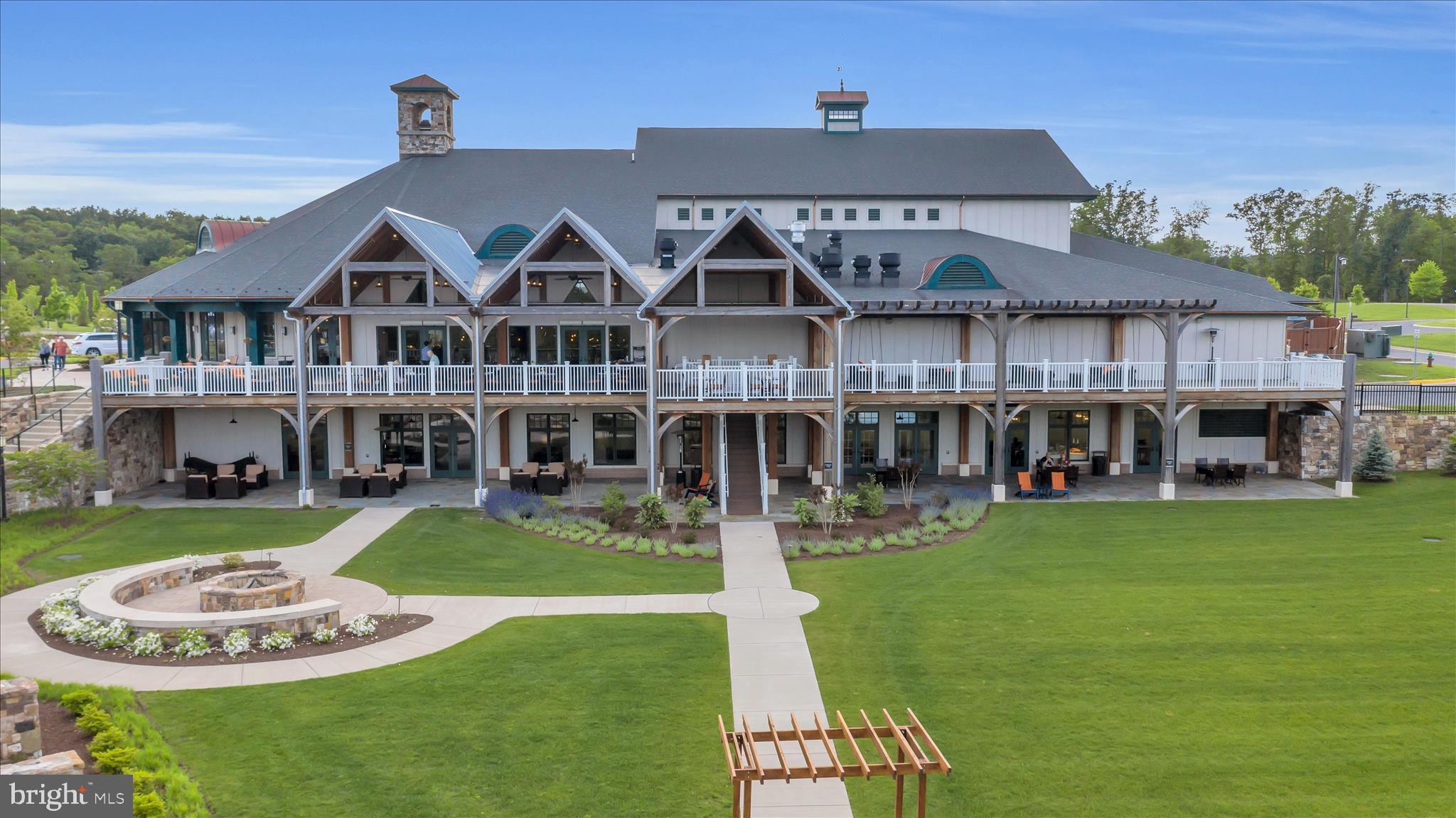 LAKE FREDERICK - Residential