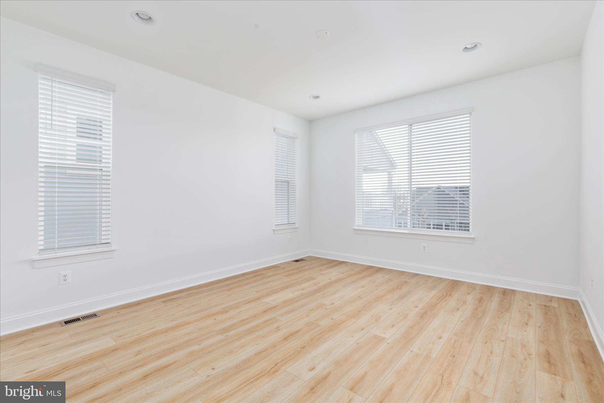 LAKE FREDERICK - Residential