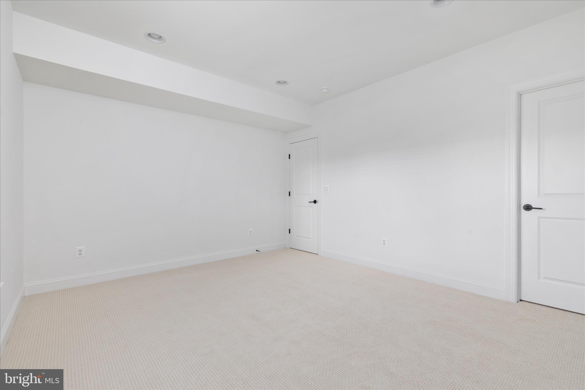 LAKE FREDERICK - Residential