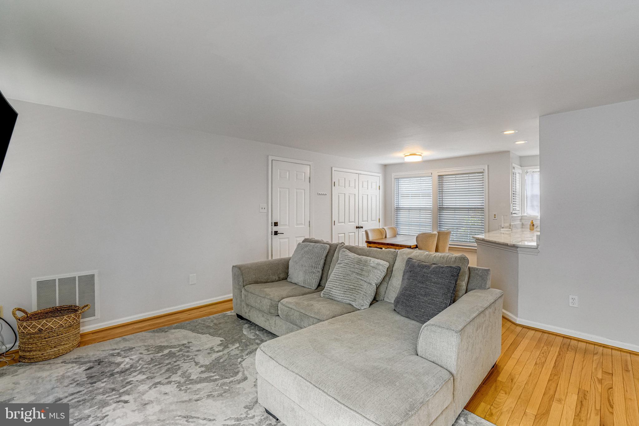 KINGSTOWNE - Residential