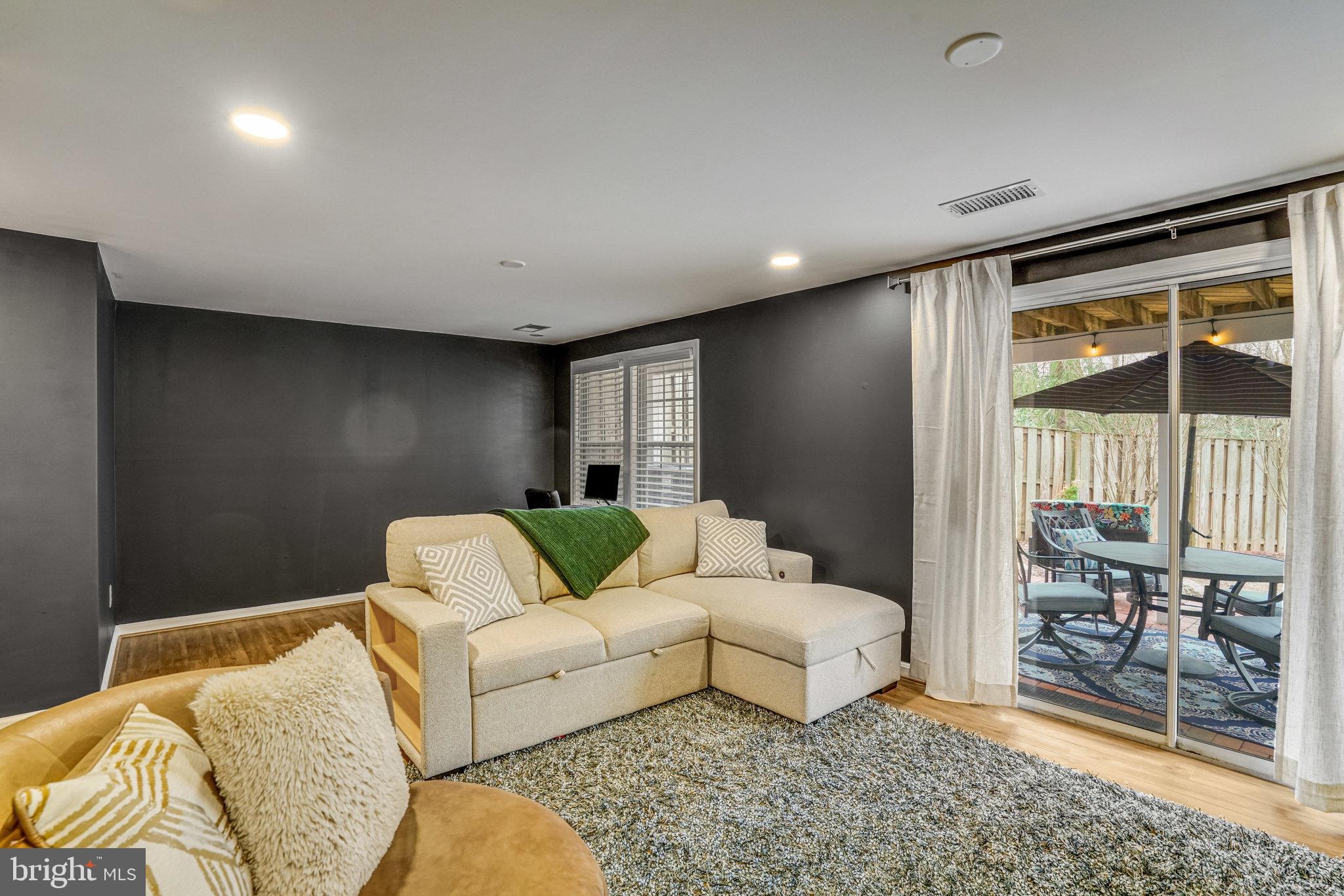 KINGSTOWNE - Residential