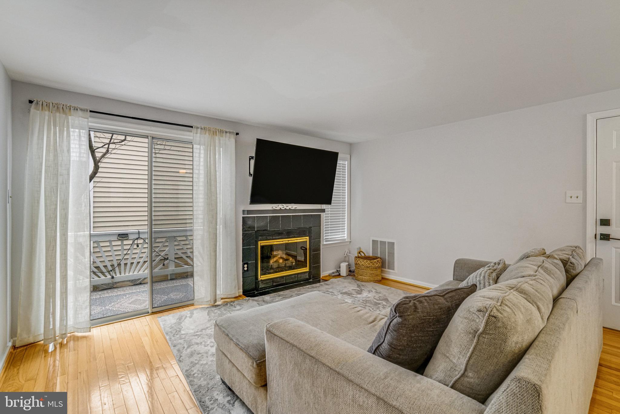 KINGSTOWNE - Residential