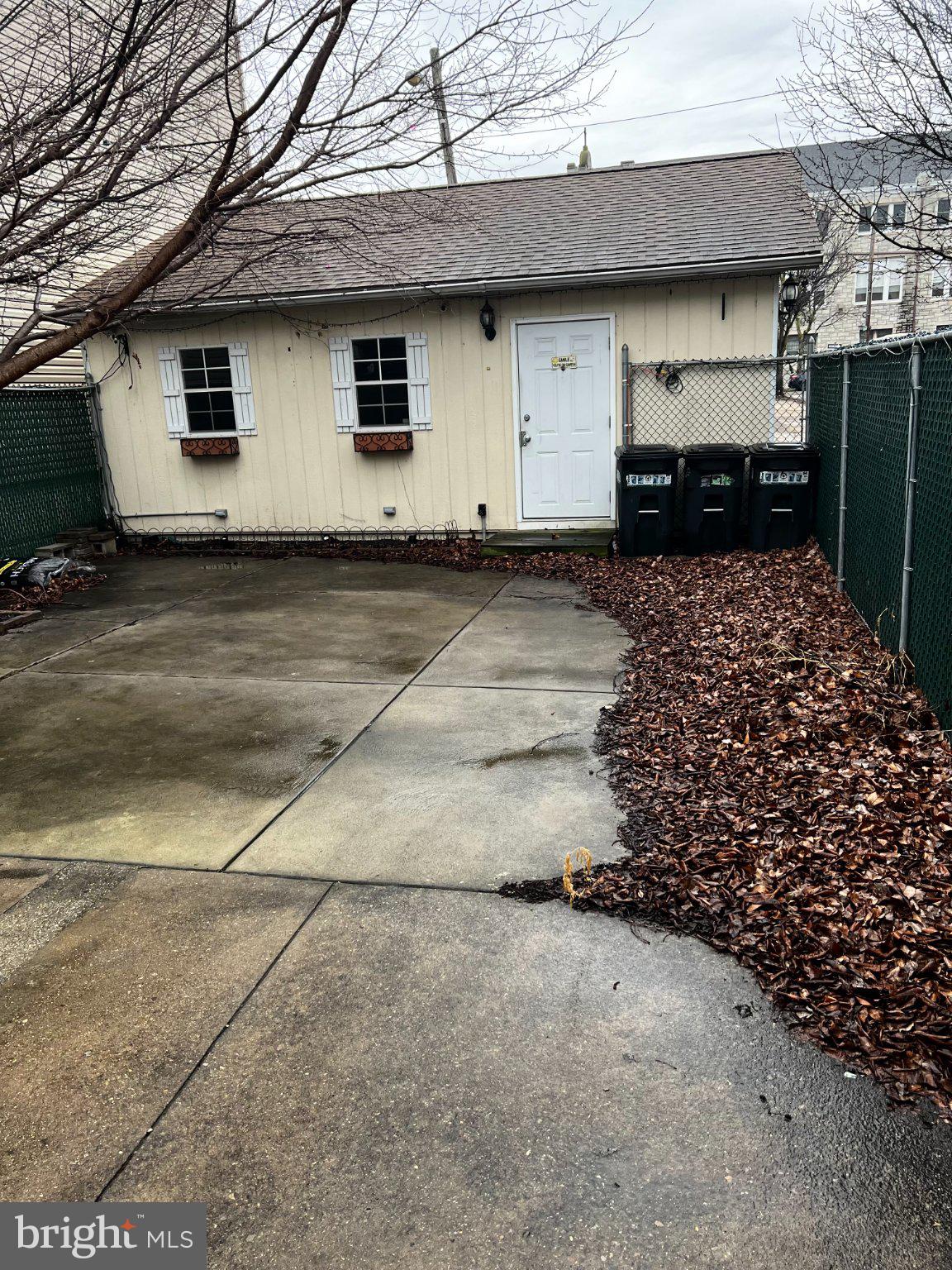 2637 TULIP STREET