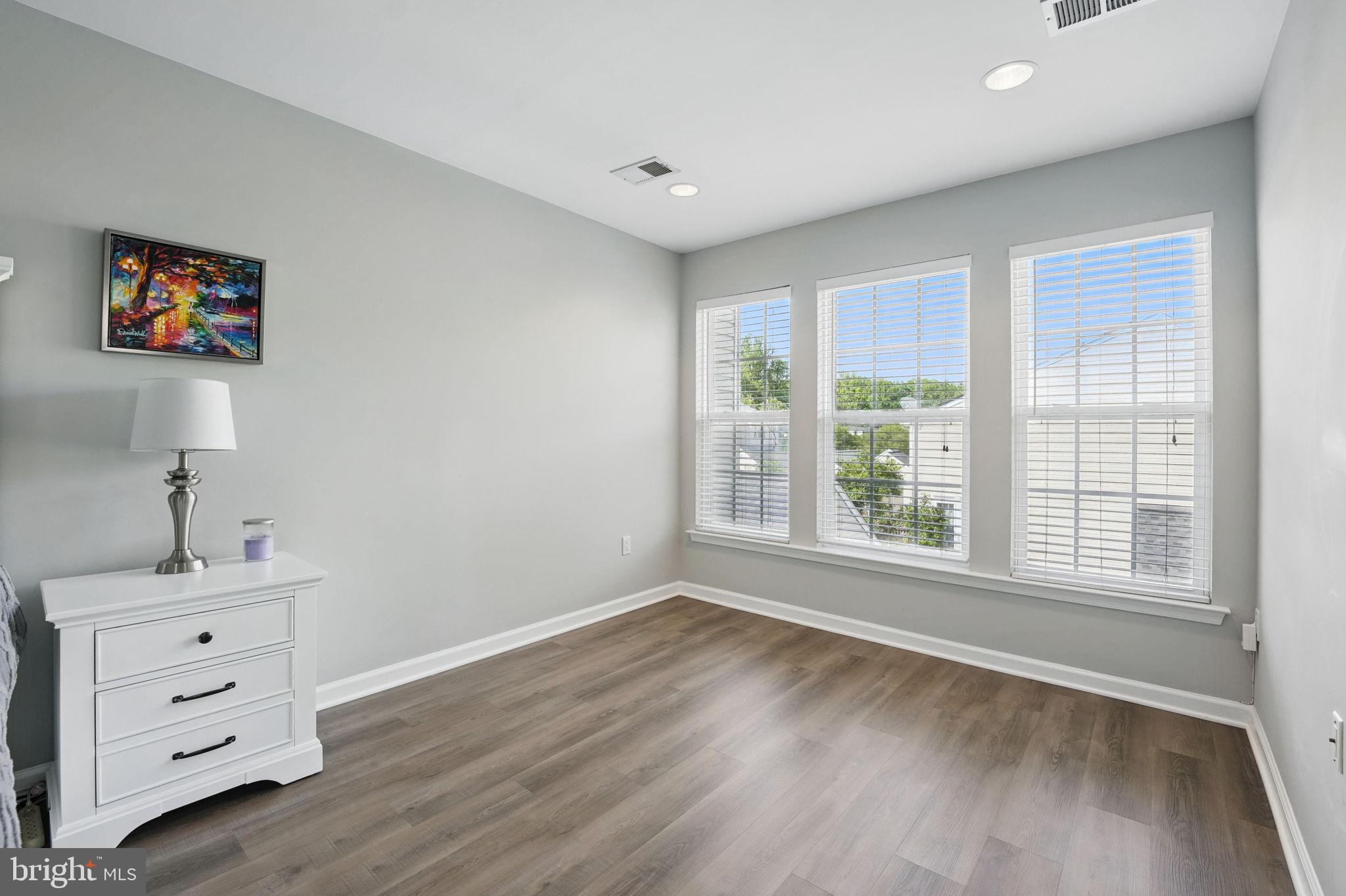 KINGSVIEW RIDGE - Residential