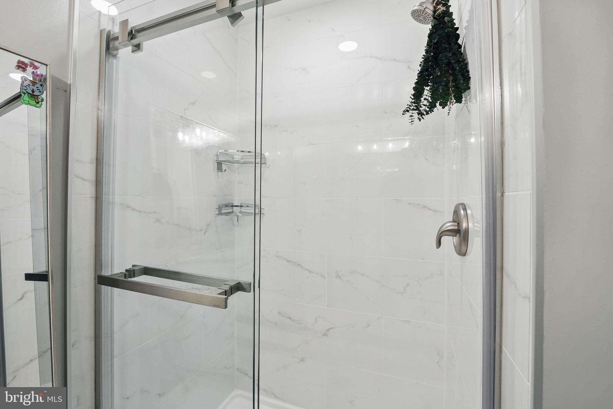 KINGSVIEW RIDGE - Residential