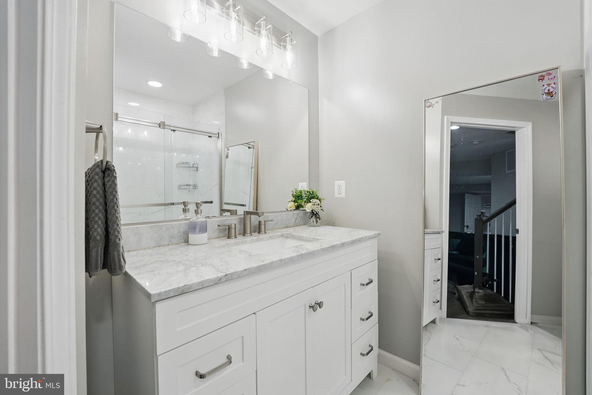 KINGSVIEW RIDGE - Residential