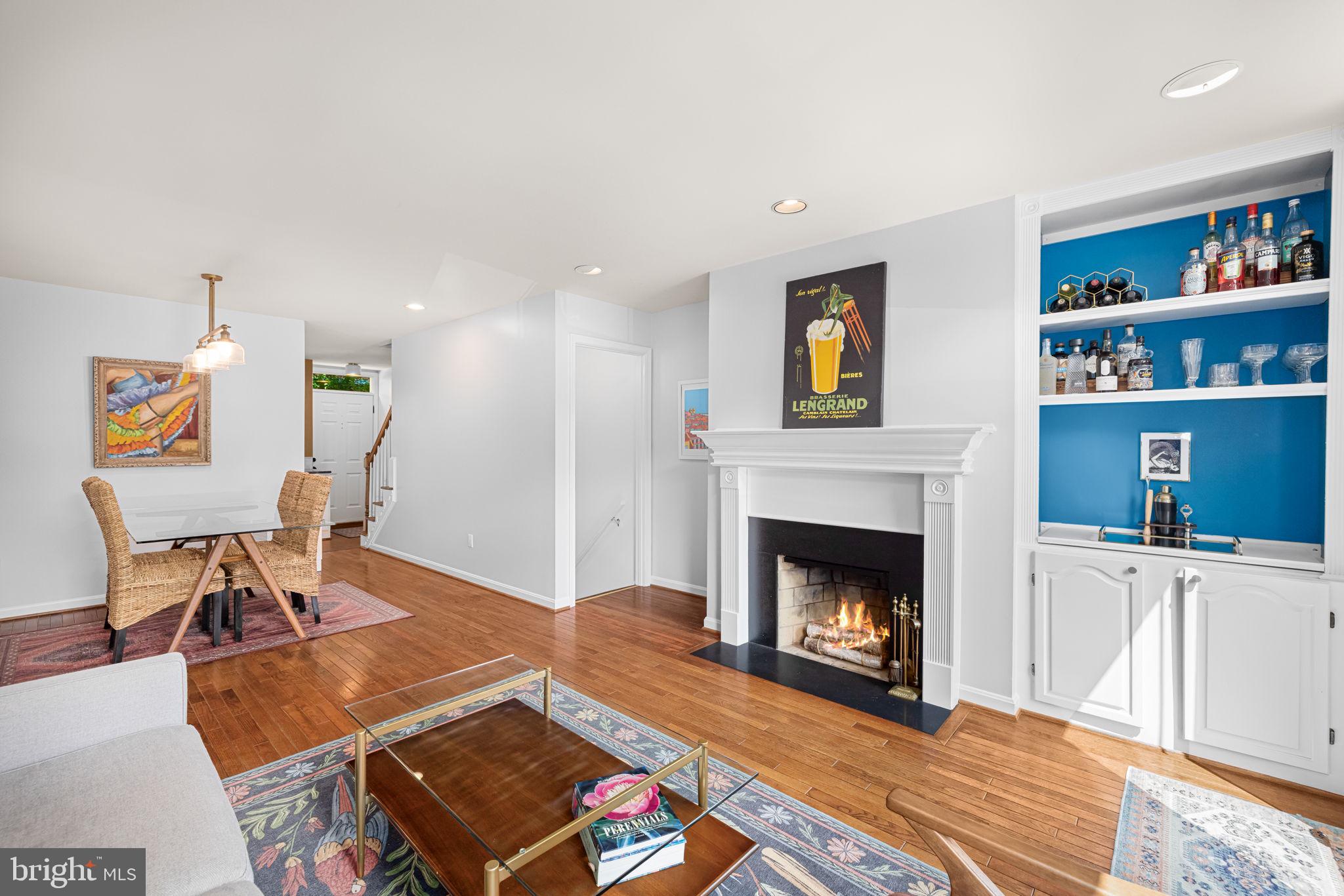 535 COLECROFT COURT